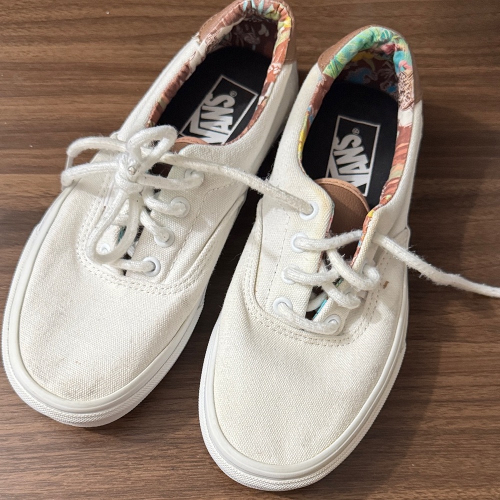 Vans Cream Canvas Sneakers with Patterned Lining
